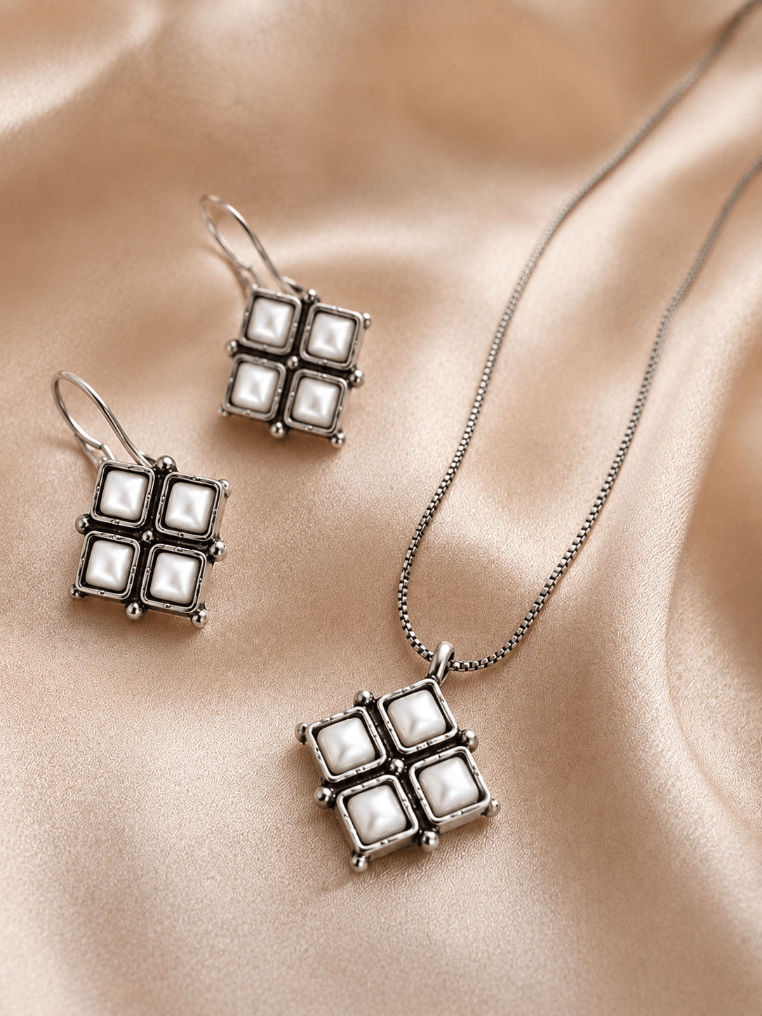 Elara Pearl Set