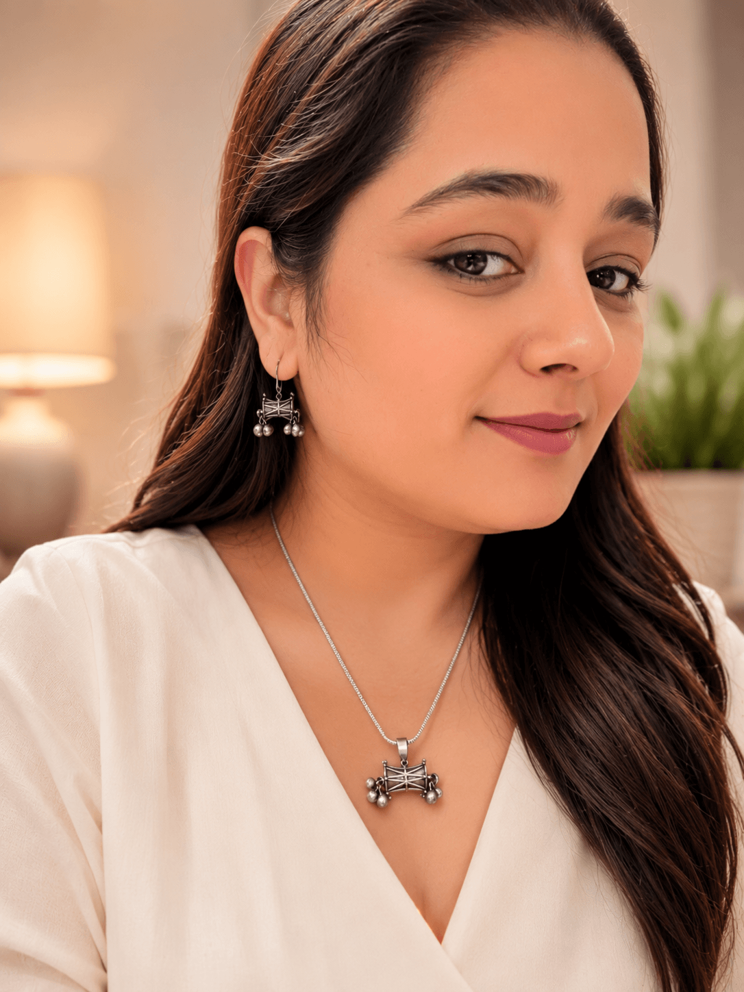 Damru Pendant Set