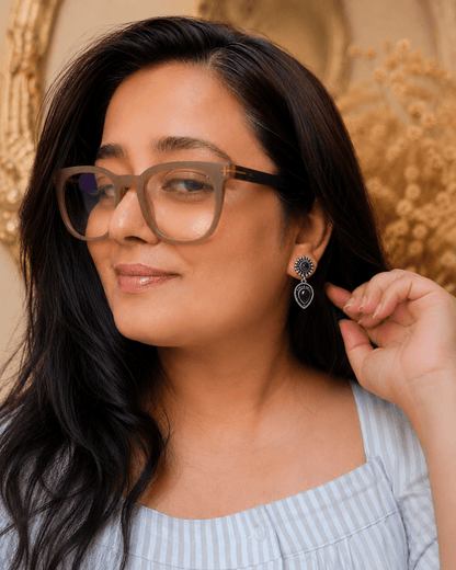 Zehra Glow Studs
