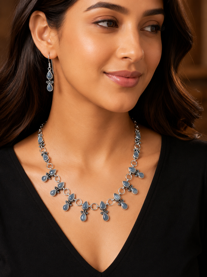 Red-y to Shine Necklace Set