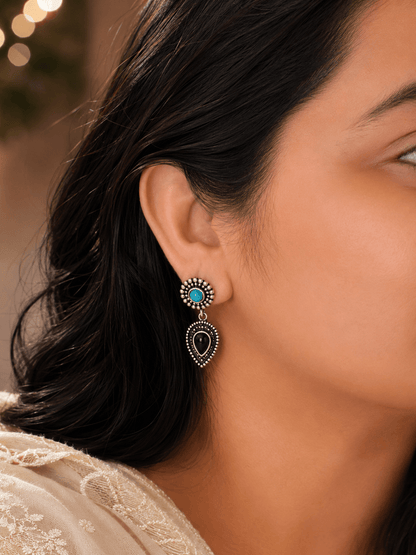Zehra Glow Studs