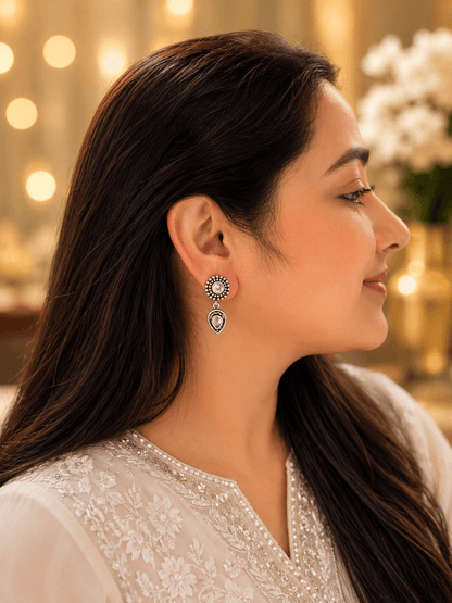 Zehra Glow Studs